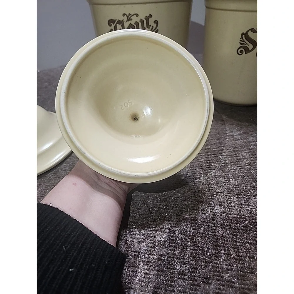 Pfaltzgraff stoneware canister‎ With Lid  507 & 506